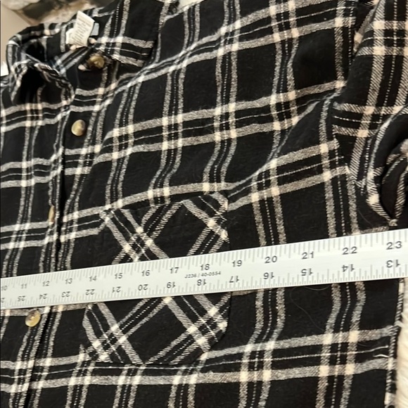 Rue21 Black and White Casual Button Down Shirt - Picture 4 of 5